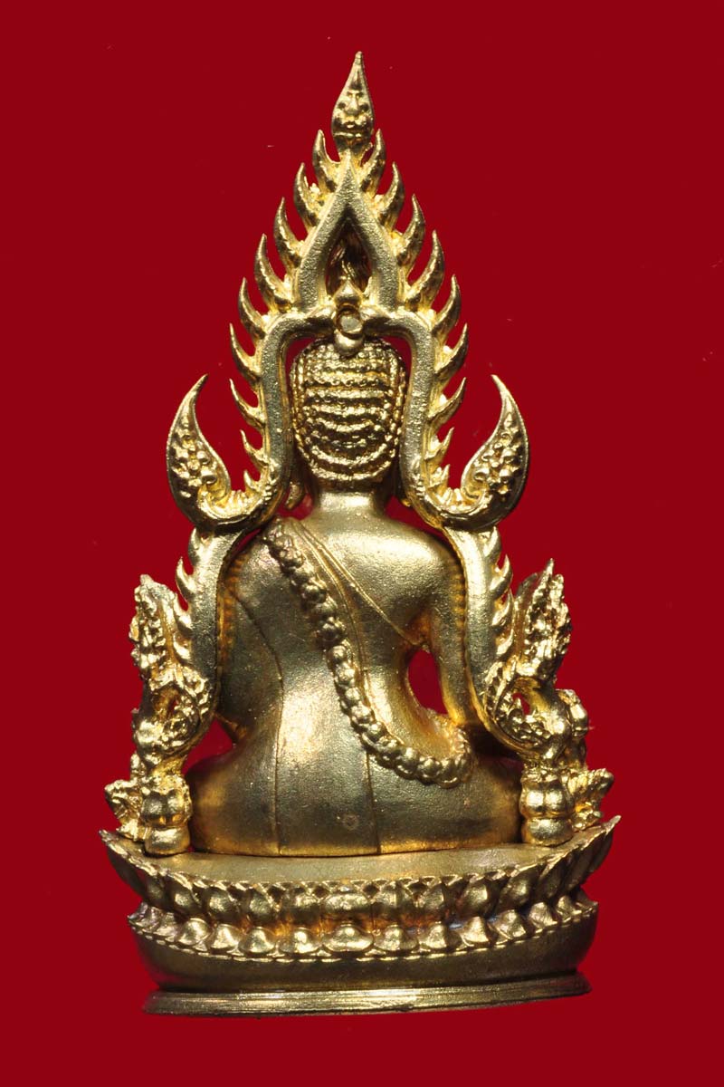 พระพุทธชินราช รูปหล่อฉลุลอยองค์ เนื้อ ระฆัง รุ่น จอมราชันย์ ปี 2555