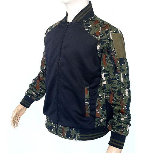 เสื้อวอร์ม สีดำ แขนลายพรางป่าไม้ /ปักหลัง รักป่ารักประชาชน*