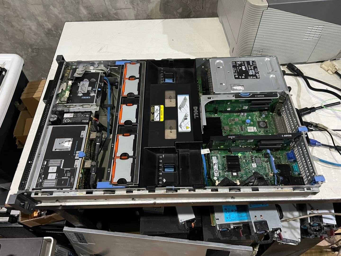 server dell r710 2cpu 32gb มือ 2 พร้อมใช้งาน