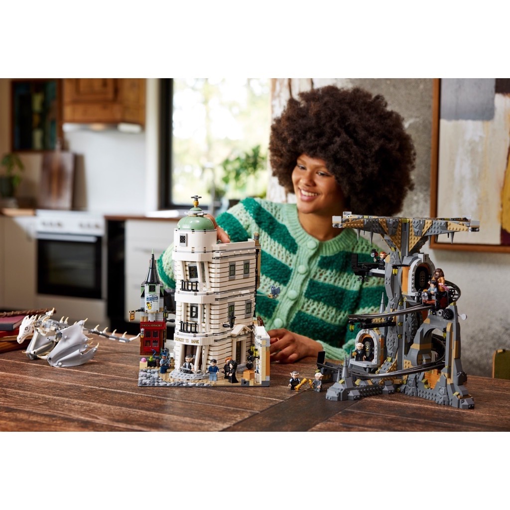 เลโก้ LEGO Exclusives Harry Potter 76417 Gringotts Wizarding Bank - Collectors' Edition (มีกล่องกระดาษตรงรุ่น)