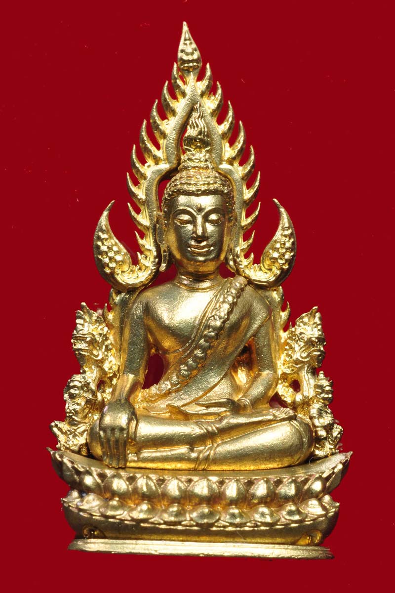 พระพุทธชินราช รูปหล่อฉลุลอยองค์ เนื้อ ระฆัง รุ่น จอมราชันย์ ปี 2555