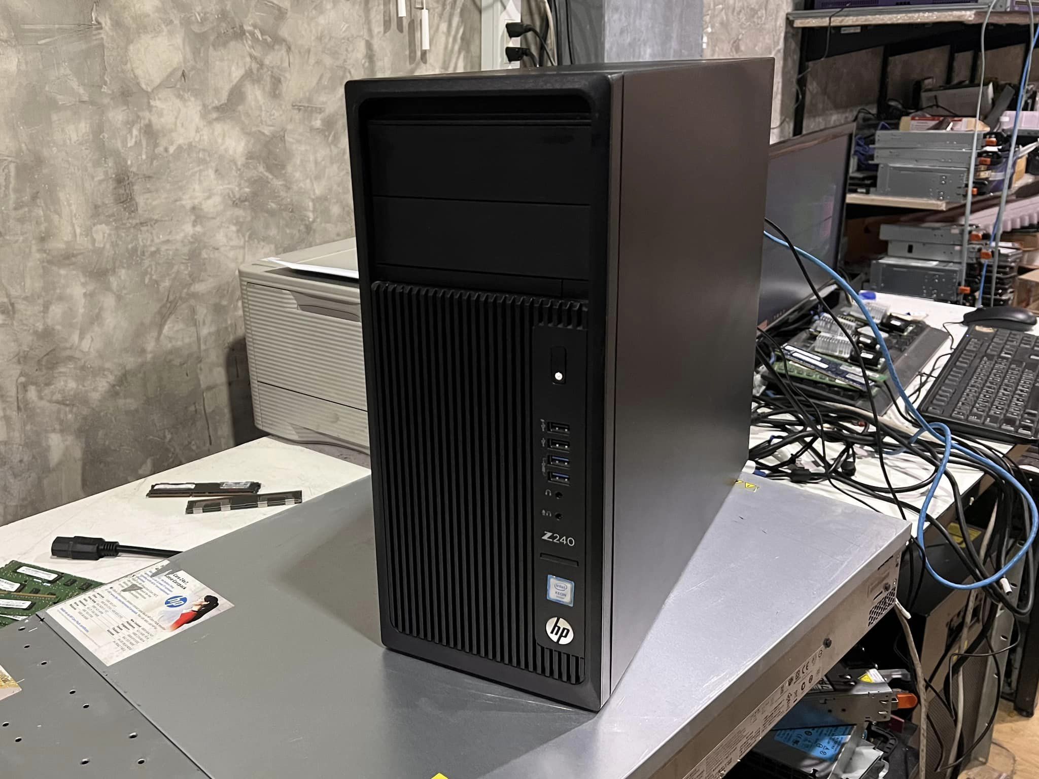 HP Z240 ddr4 p600 เวิร์คสเตชั่นมือสองพร้อมใช้งาน