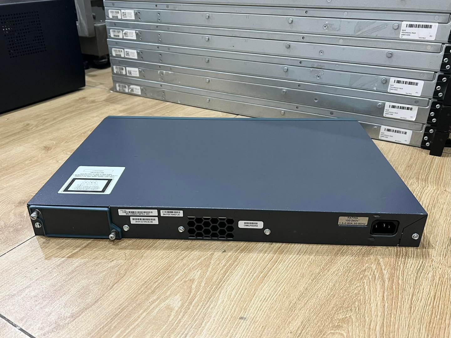 Cisco 2960S-F48TS-L switch มือ 2 พร้อมใช้งาน