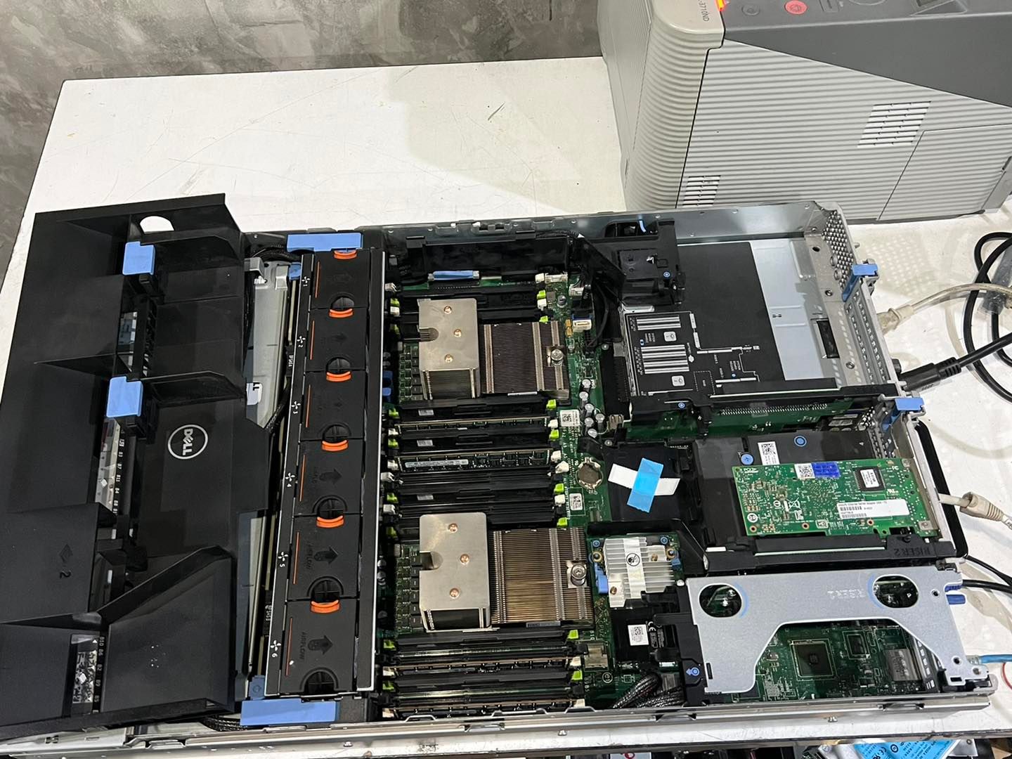 Server dell r720 2cpu 32gb server มือสองพร้อมใช้งาน