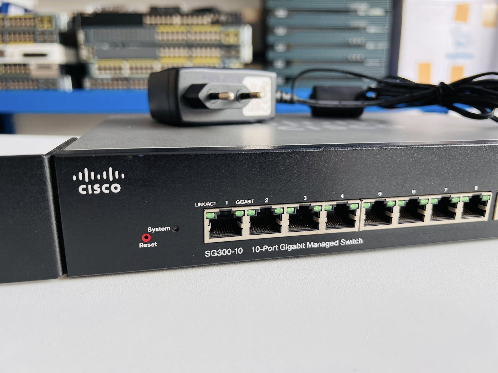 Switch Cisco SG300 10port Gigabit สวิทซิสโก้มือสองพร้อมใช้งาน