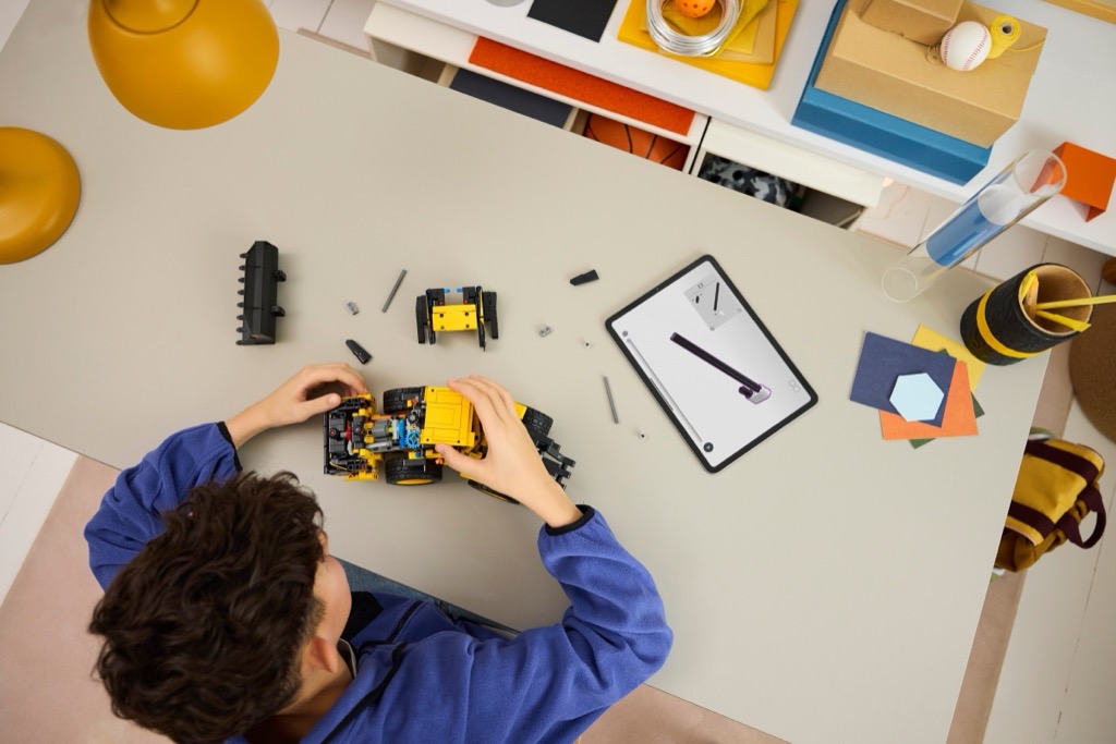 เลโก้ LEGO Technic 42209 Volvo L120 Electric Wheel Loader