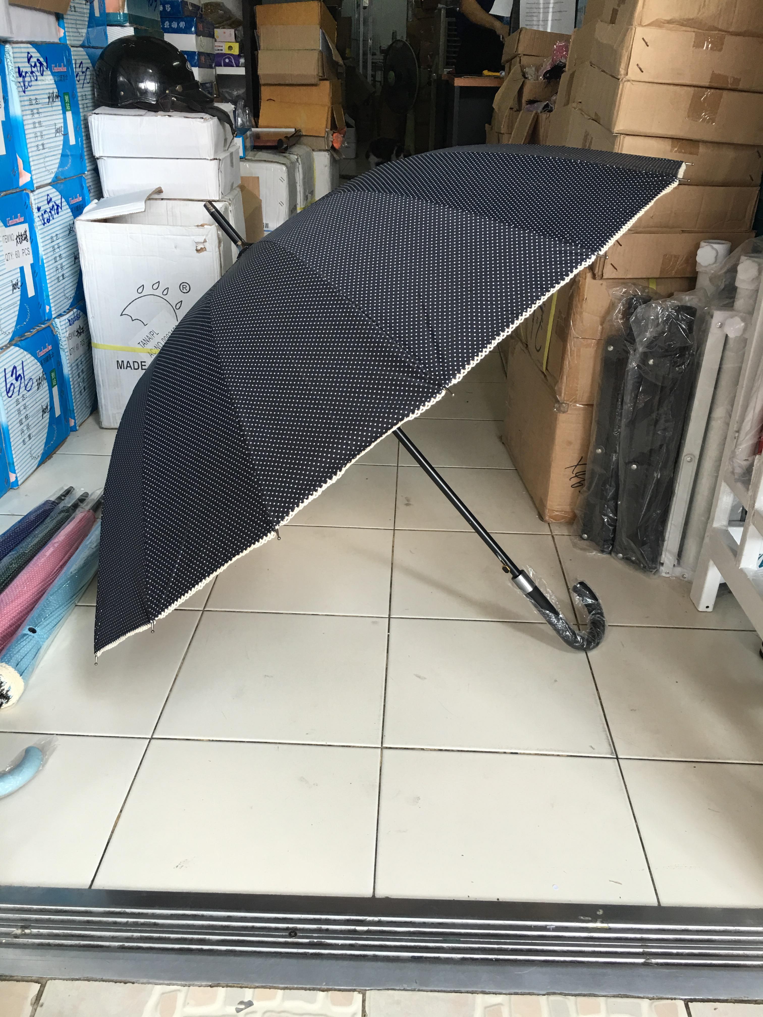 ร่มตอนเดียว23นิ้วลายจุดมีระบายลูกไม้มียูวีสีทอง