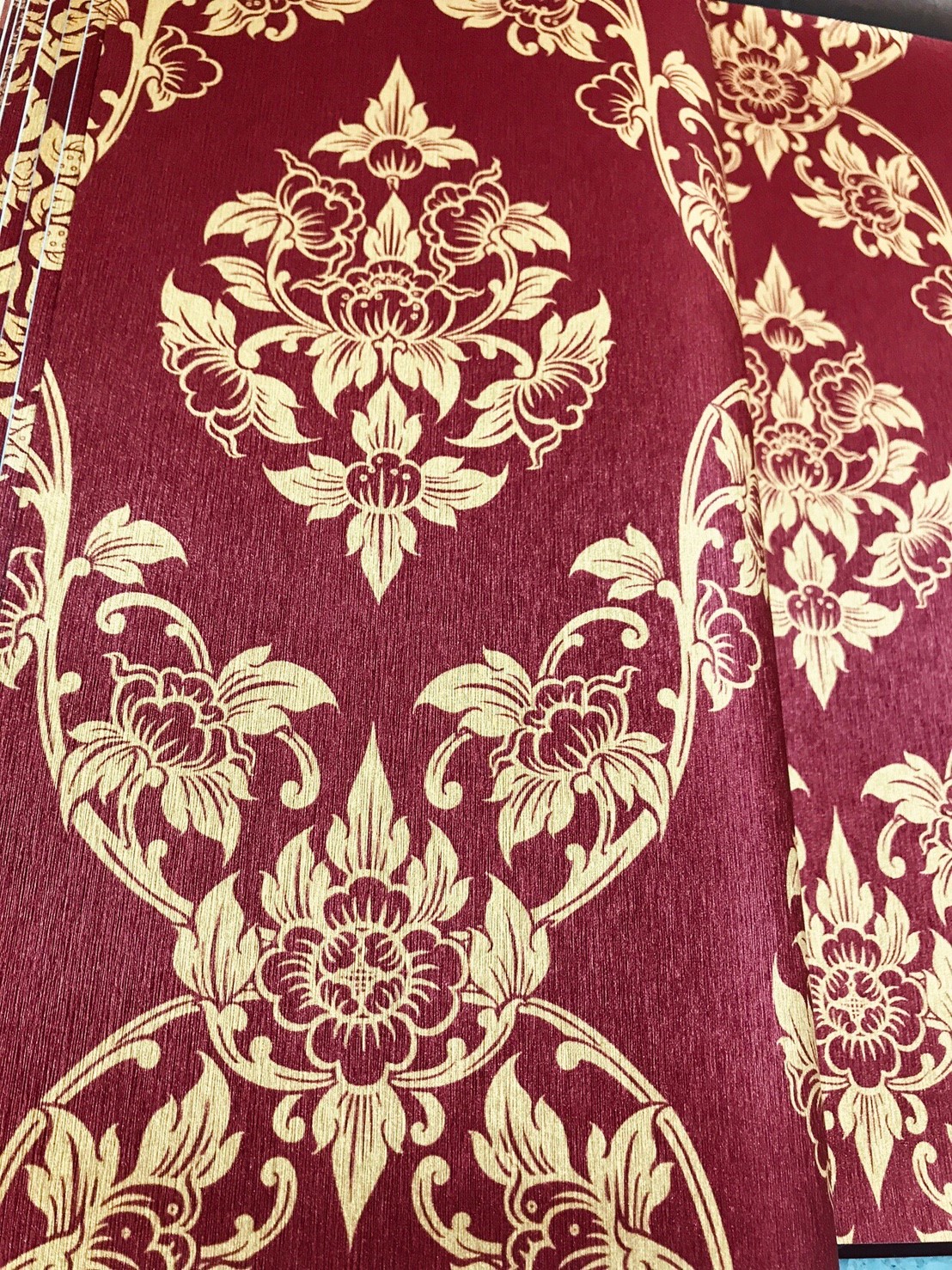 วอลเปเปอร์ลายไทย ดอกพุดตาน แดง-ทอง 101-8