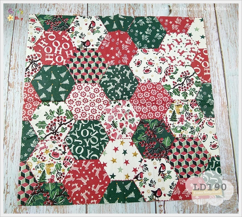 กระดาษแนปกิ้น ลายคริสต์มาส, ลาย Christmas Patchwork cream, ลายโทนสีแดงเขียว