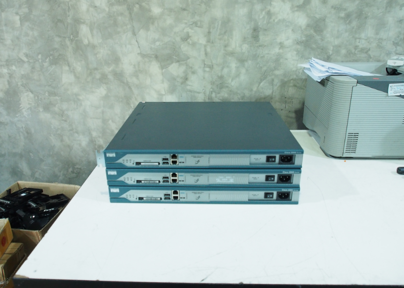 Router cisco 2811 มือ 2 พร้อมใช้งาน