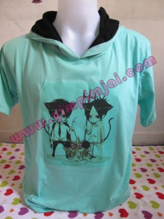 เสื้อฮู้ดเขียวมิ้นท์ ซ้อนหมวกสีดำ