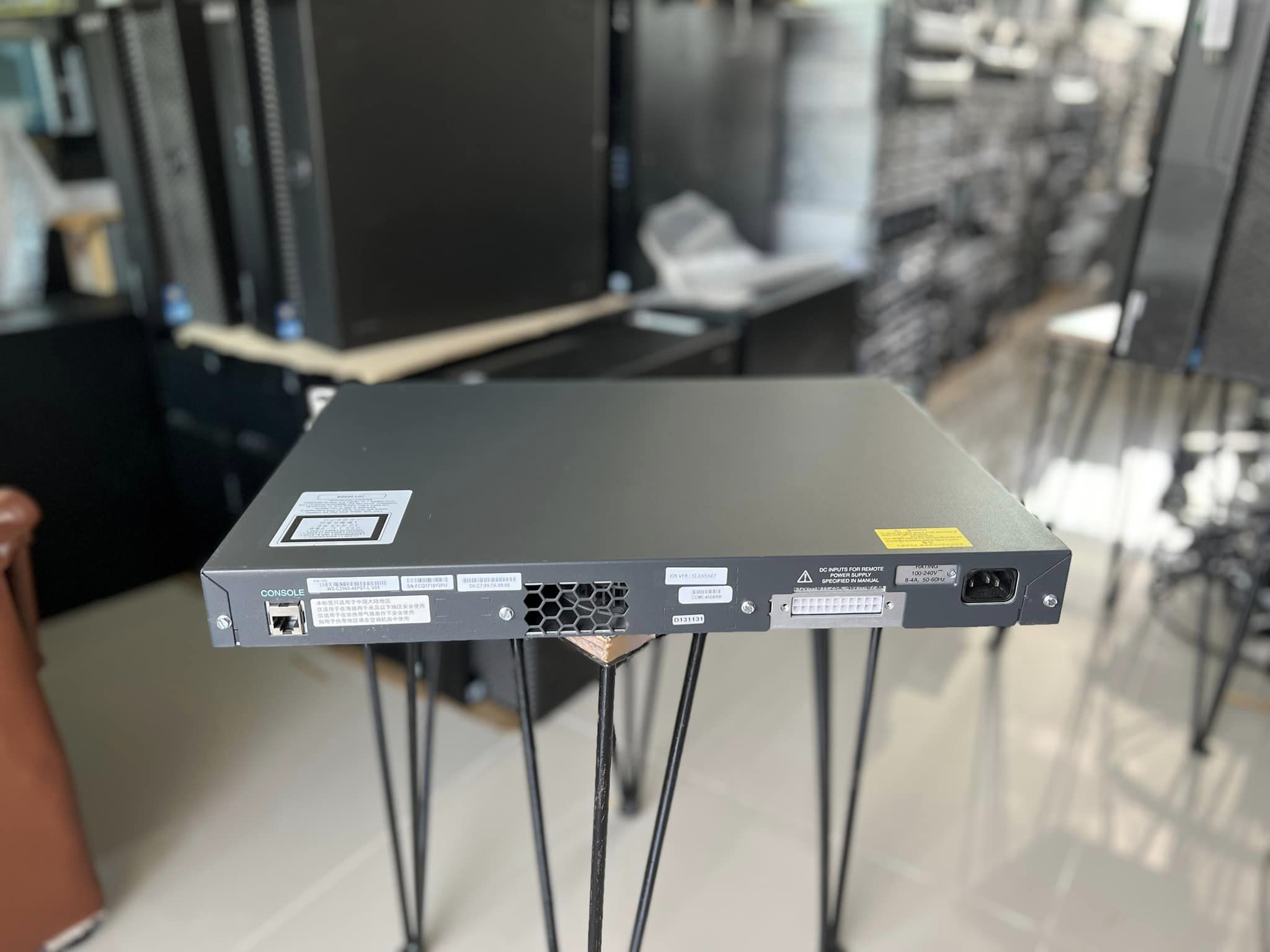 Switch Cisco 2960 48 port PoE 370W สวิทมือสองพร้อมใช้งาน