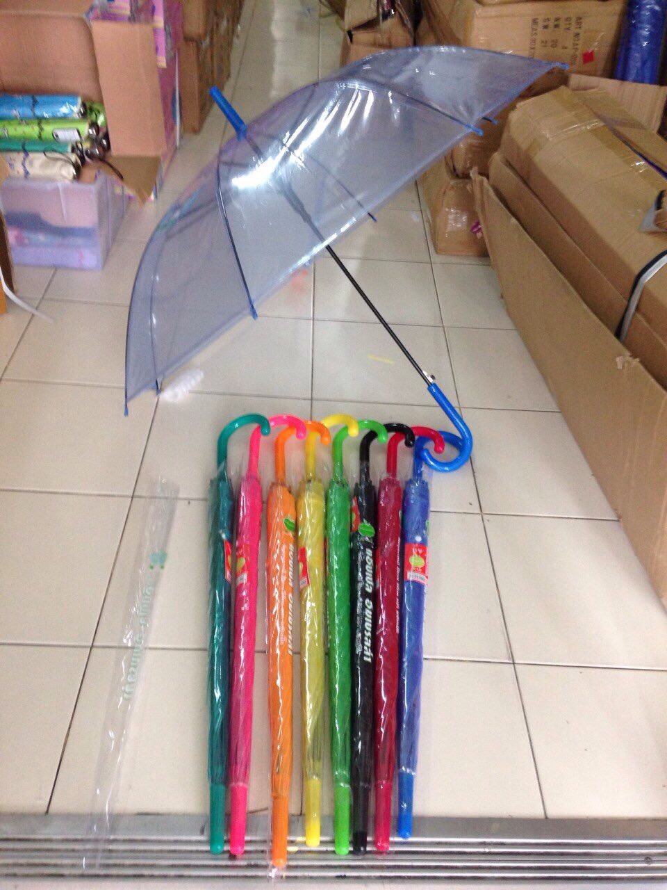 ร่มใส คละ สี 22 นิ้ว