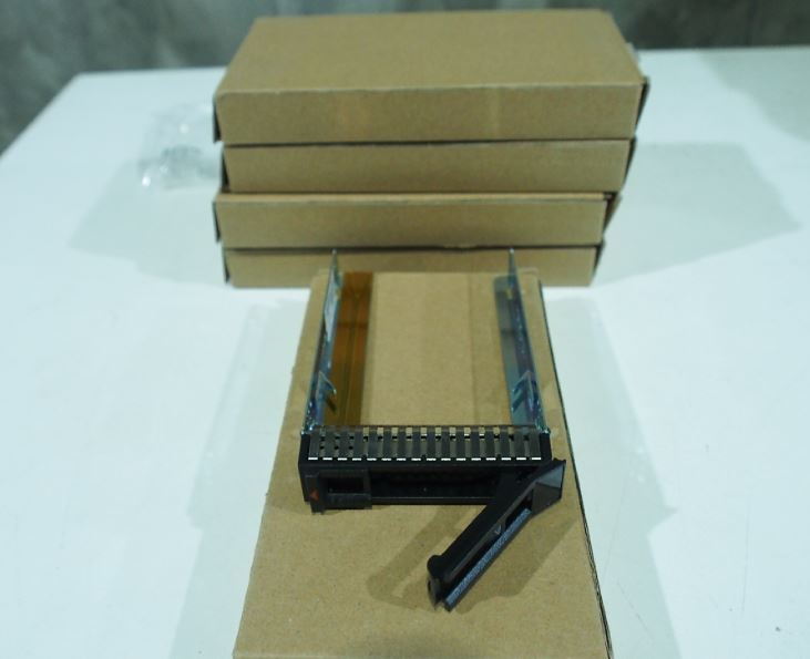 tray caddy ibm x3550 M5 x3250 m5 มือ 2 พร้อมใช้งาน