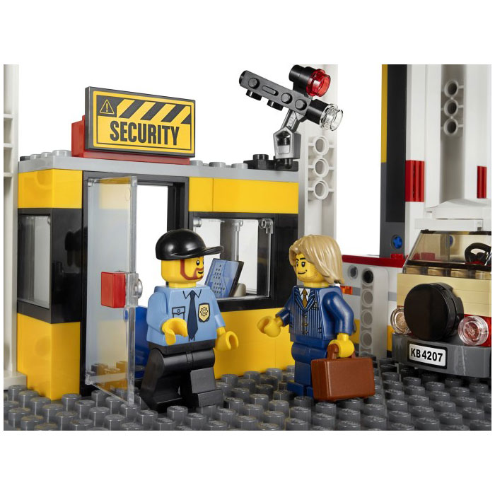 LEGO City 4207 City Garage (Retired Product)