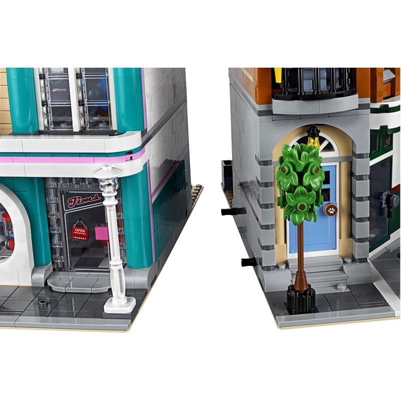LEGO Exclusives 10264 Corner Garage