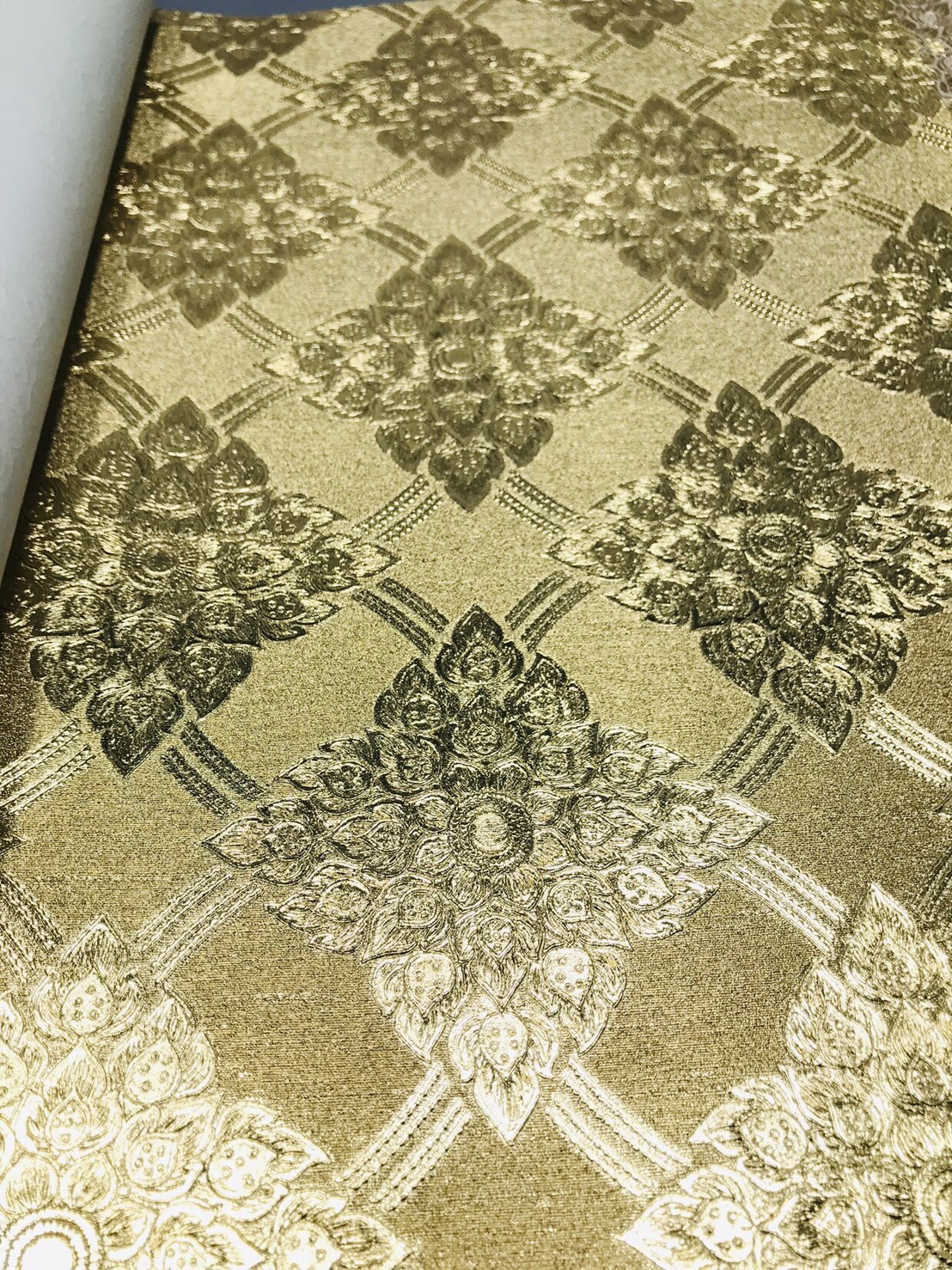 วอลเปเปอร์ติดผนังลายไทย ลายประจำยาม ทอง RG033-22