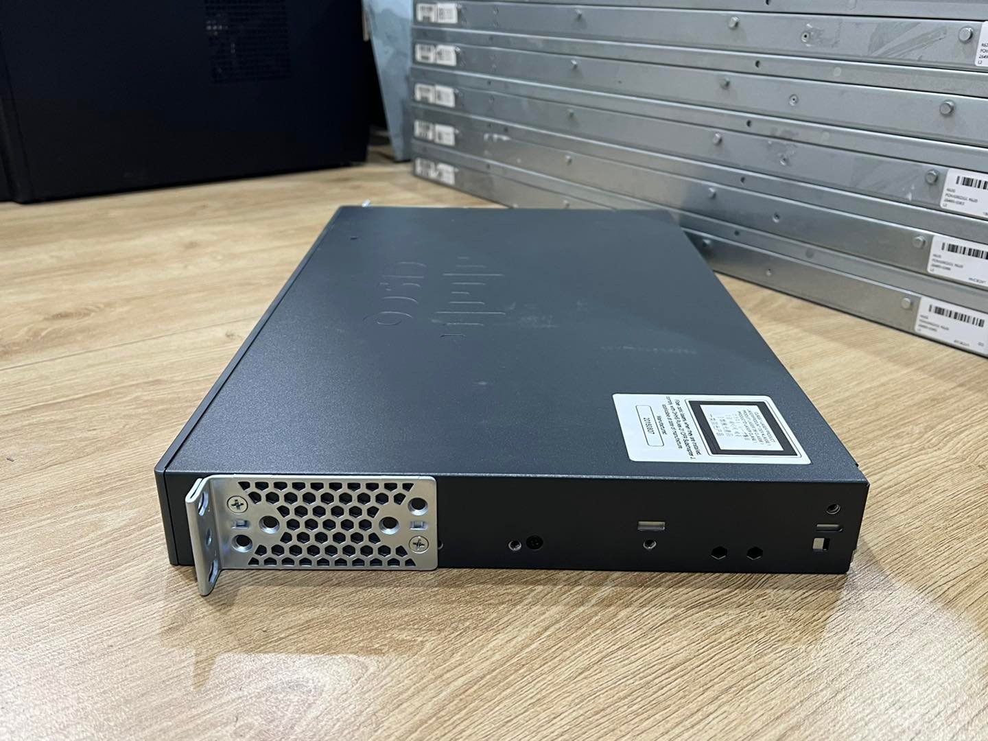 Cisco 2960X 24port gig มือ 2 พร้อมใช้งาน