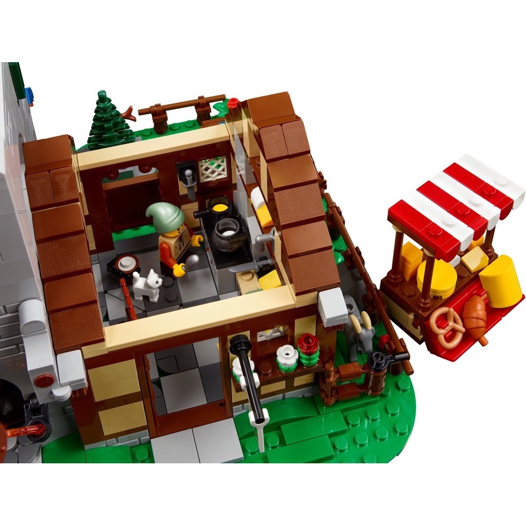 เลโก้ LEGO Exclusives 10332 Medieval Town Square