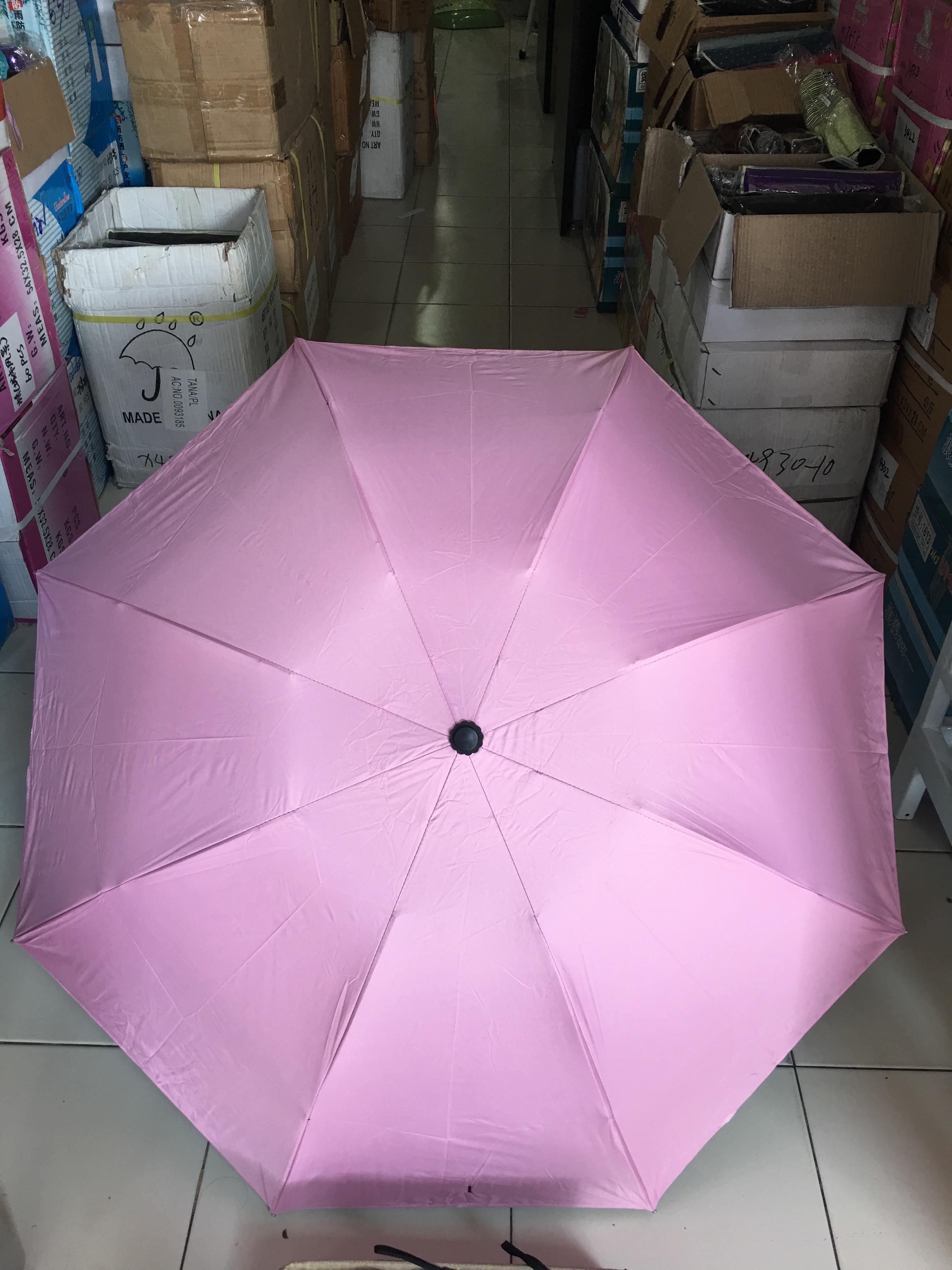 ร่มพับ4ตอนสีพื้น ยูวีดำ รหัส 1601-1