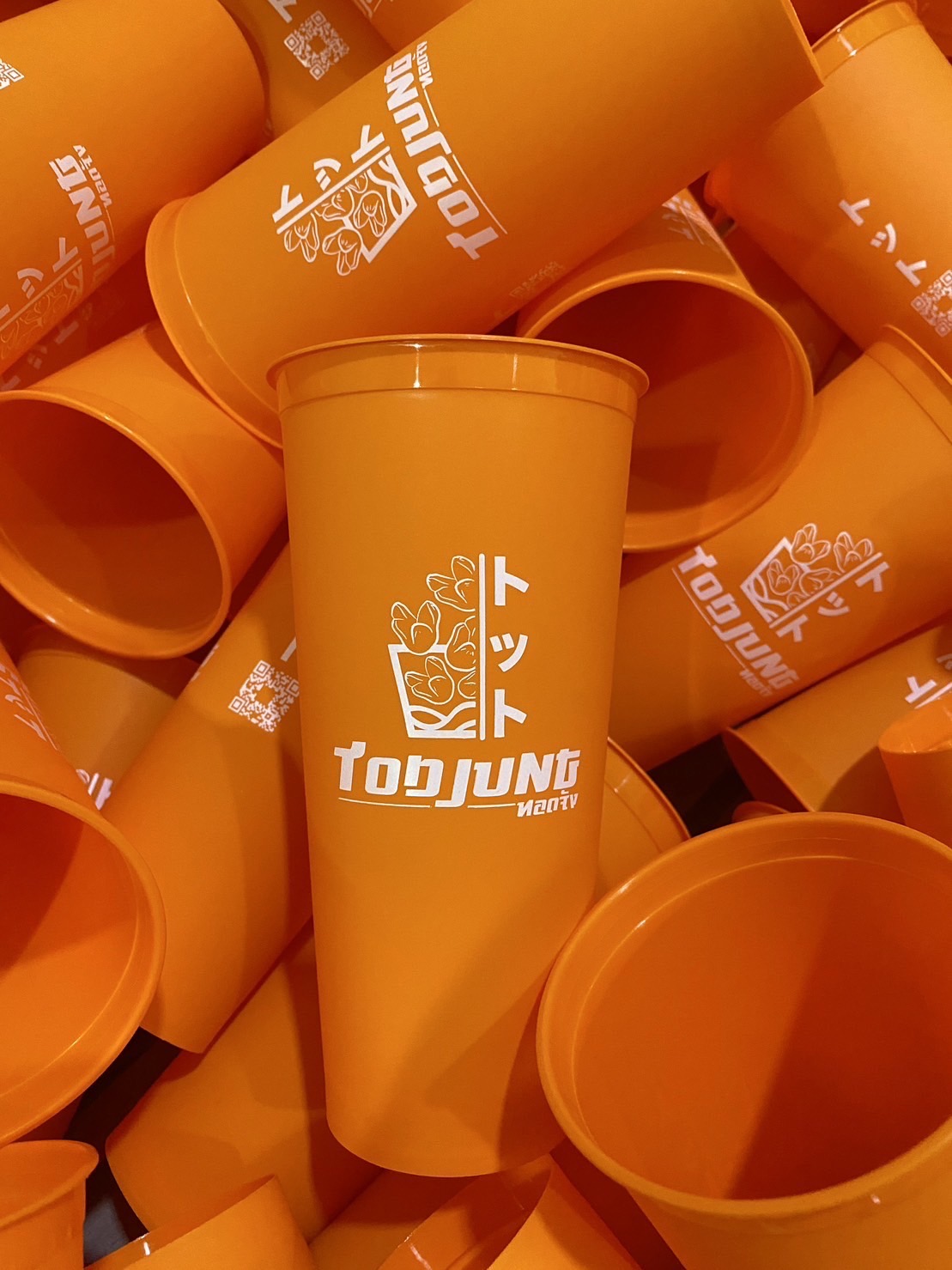 สกรีนแก้ว PP แข็ง แก้วพลาสติกแข็ง แก้วกาแฟ หลากสีสัน