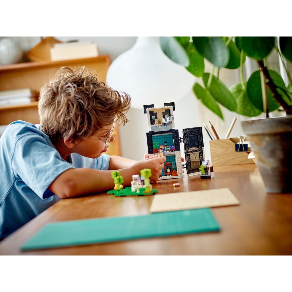 เลโก้ LEGO Minecraft 21245 The Panda Haven