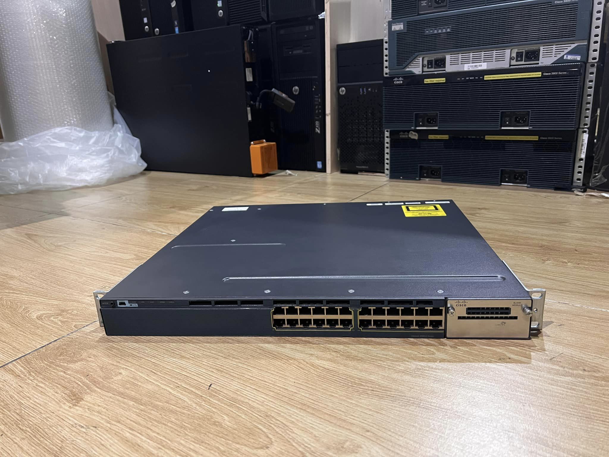 Cisco 3560X-24T-L Gigabit switch มือสองพร้อมใช้งาน