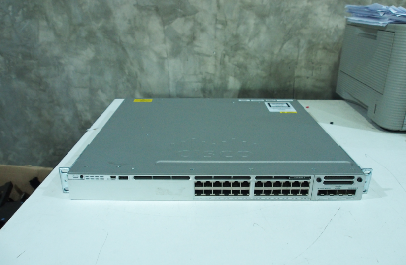 Cisco 3850 24T-S gig layer 3 มือ 2 พร้อมใช้งาน