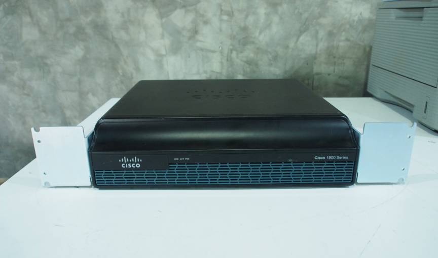 Router cisco 1941/k9 gig มือ 2 พร้อมใช้งาน
