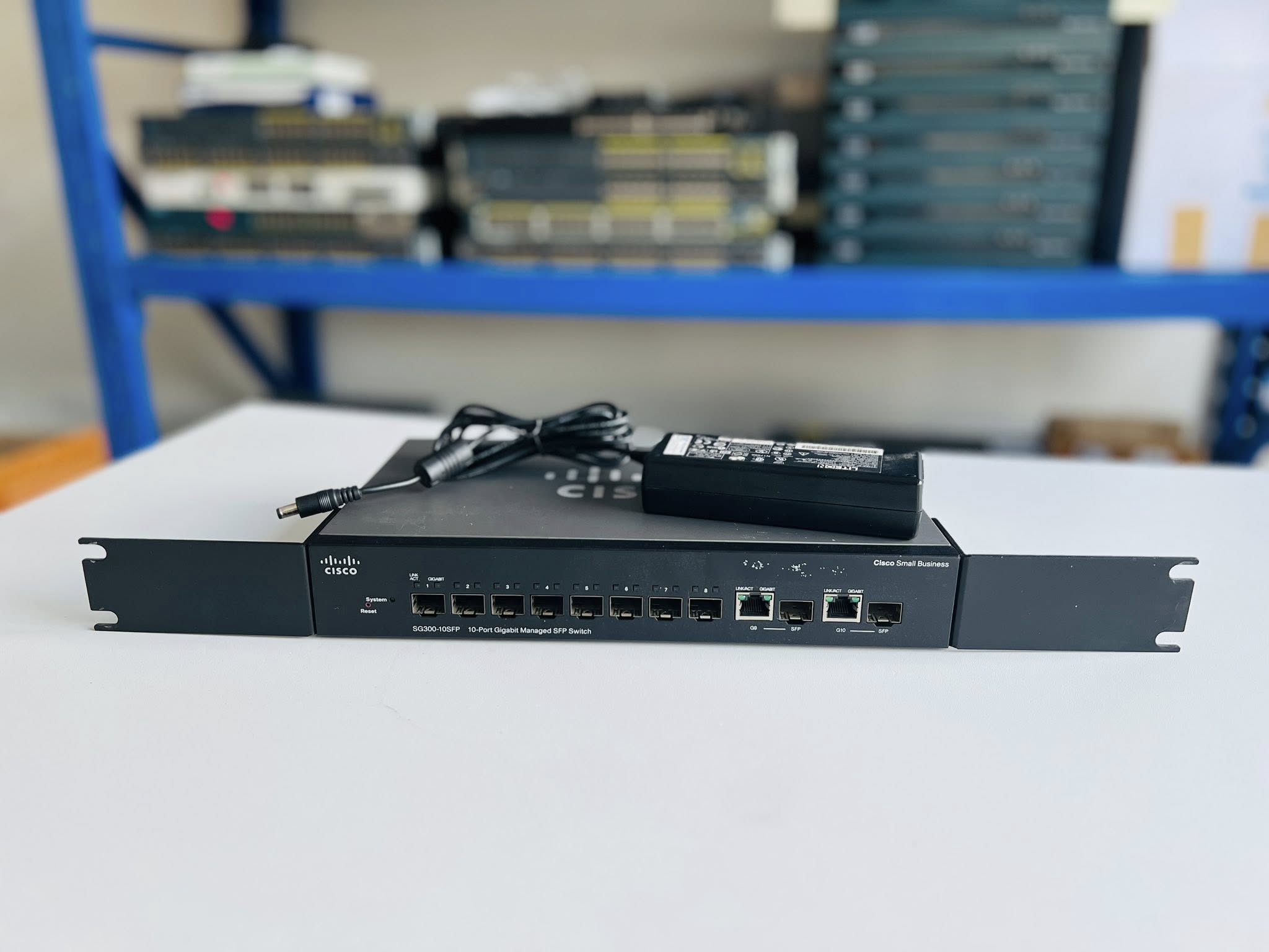 Cisco SG300 10SFP Gigabit สวิทซิสโก้มือสองพร้อมใช้งาน