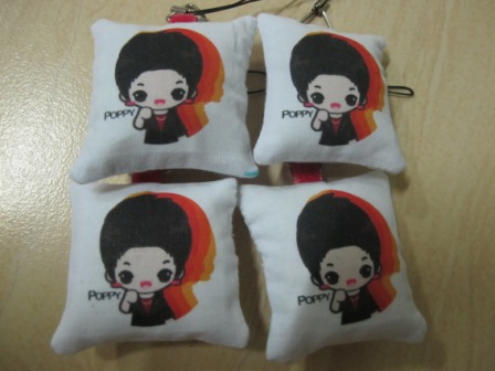 พวงกุญแจหมอนสกรีนลาย poppy