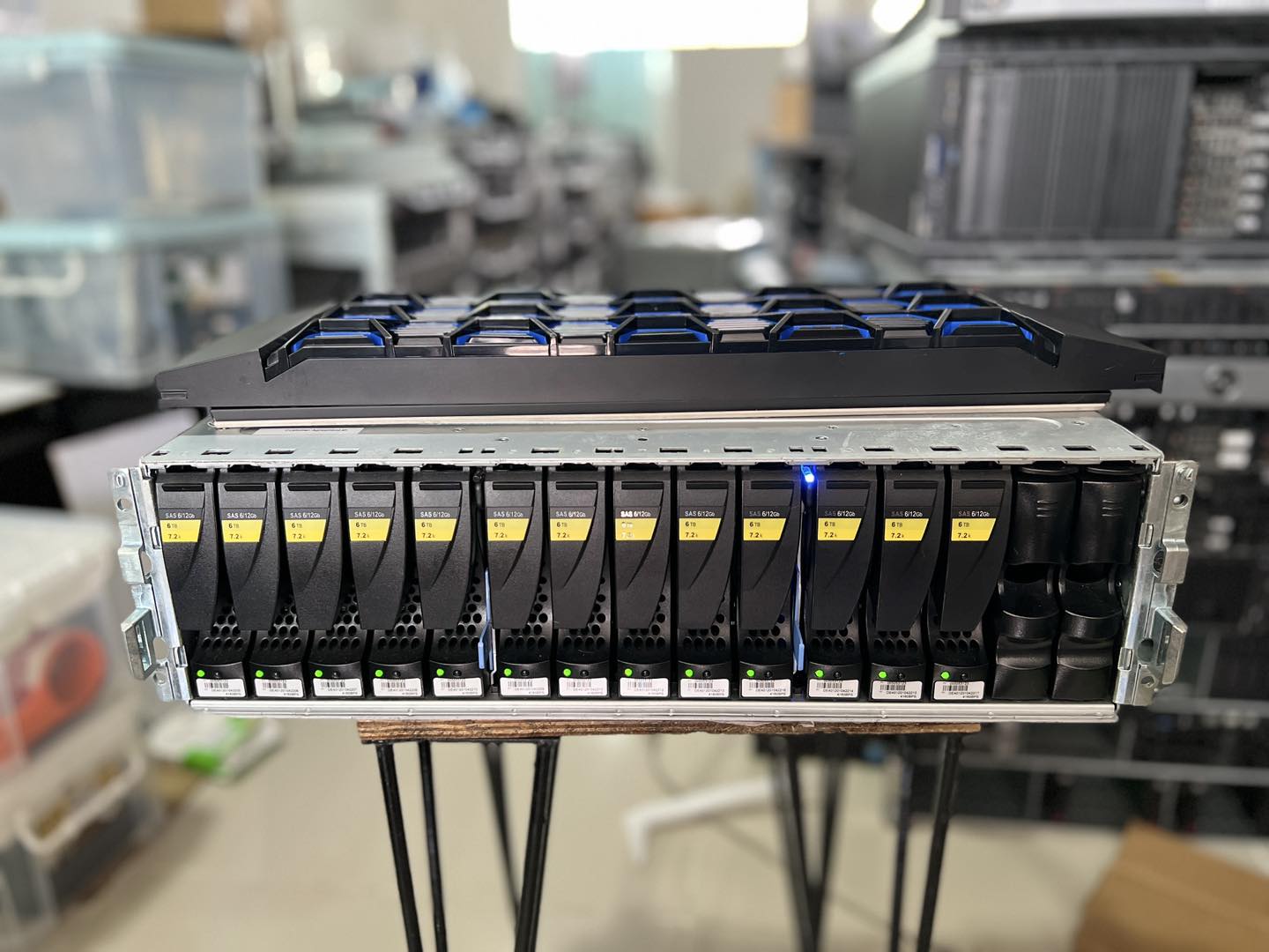 DELL EMC Unity D3123F 15-Bay 15 bay 3.5" 78TB อีเอ็มซีมือสองพร้อมใช้งาน