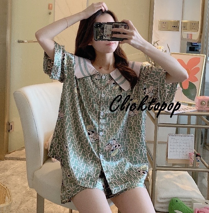 ชุดนอนผ้าซาติน ใส่สบาย เสื้อ+กางเกงขาสั้น เเบบสไตล์เกาหลี น่ารัก