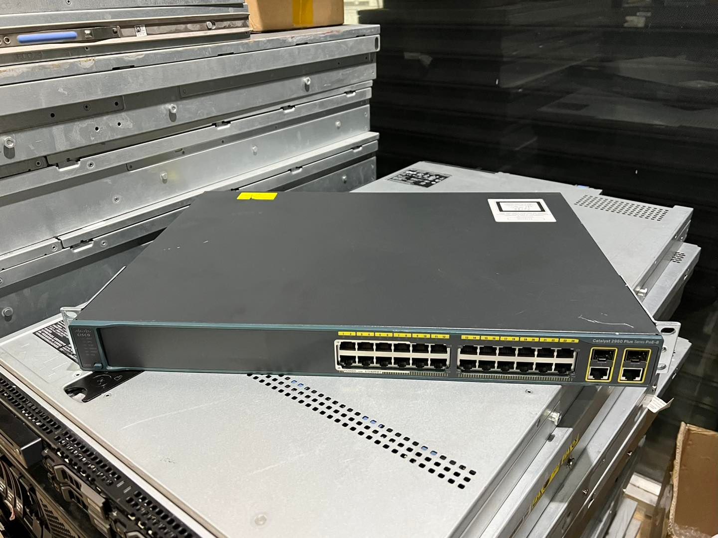 Switch Cisco 2960 Plus PoE 8 port switch มือสองพร้อมใช้งาน