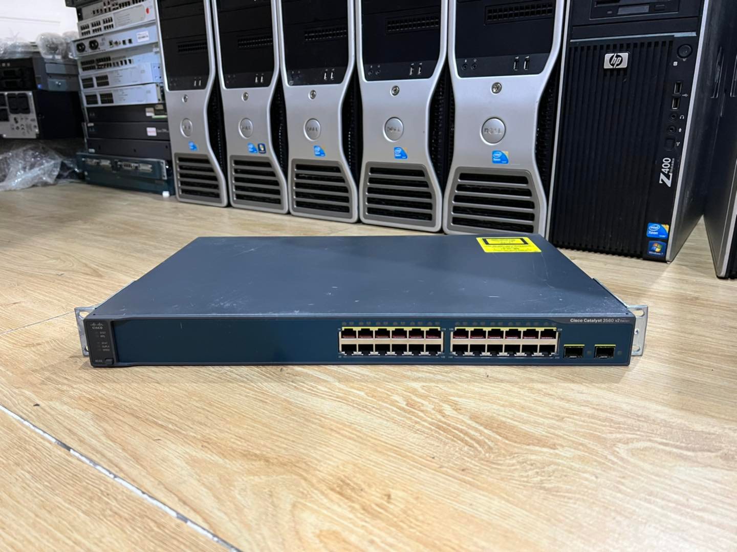 Cisco 3560V2 24TS-S switch มือ 2 พร้อมใช้งาน