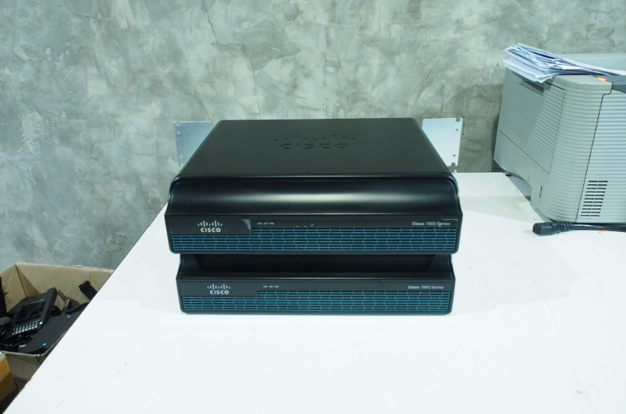 Router cisco 1941/k9 gig มือ 2 พร้อมใช้งาน