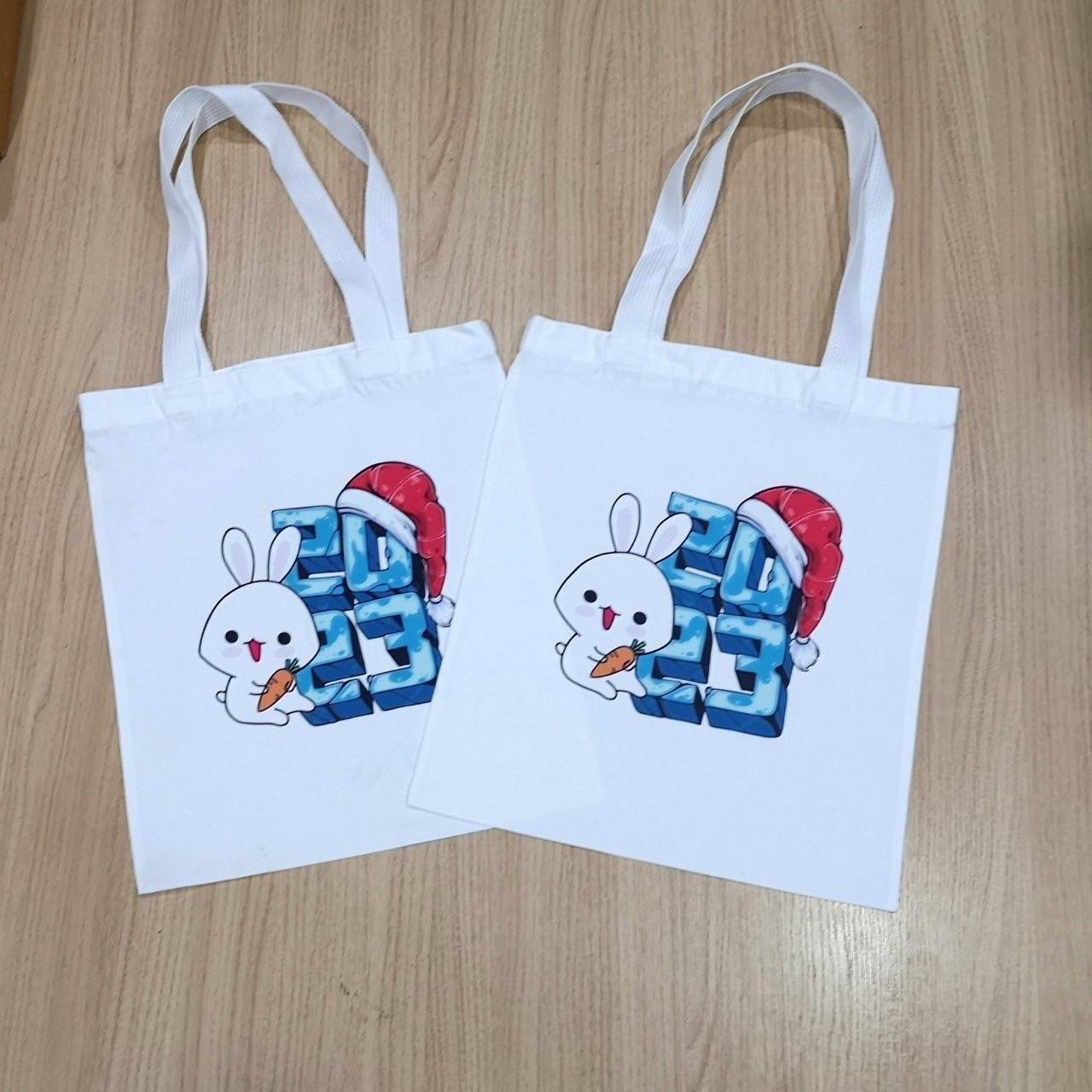 สกรีนกระเป๋าผ้า สกรีนถุงผ้า แบบเต็มใบ