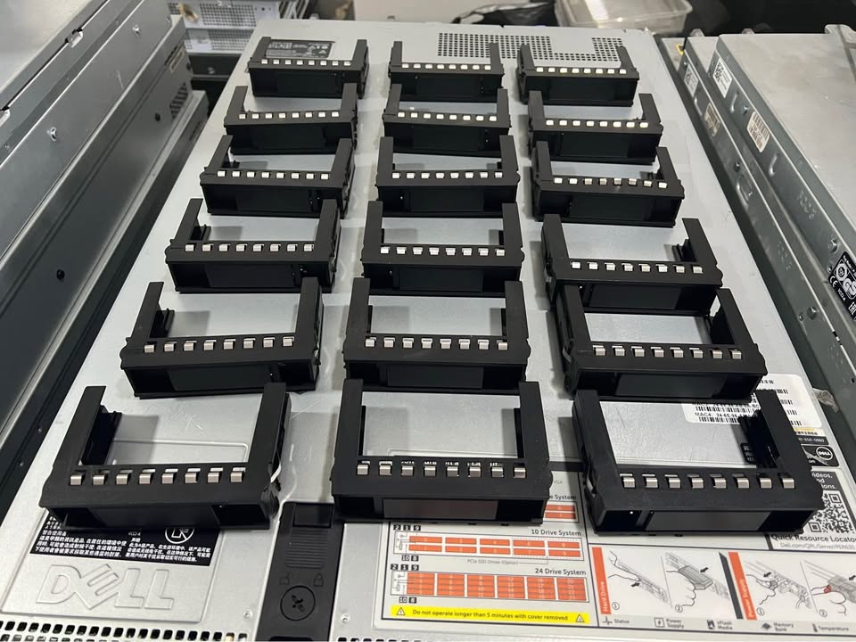 ฝาปิดช่อง hdd server dell gen 14 R540 R740 R740xd T640 T440 LFF 3.5" 0F3F7V ฝาปิดhddมือสองพร้อมใช้งาน