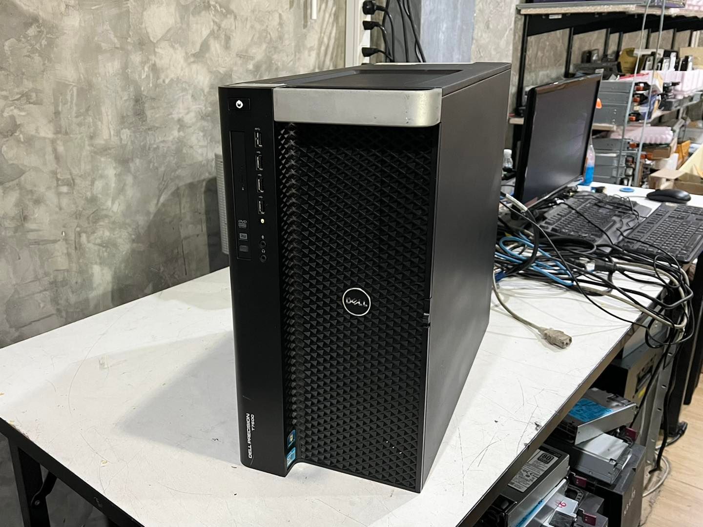 Dell T7600 2cpu 32gb workstation มือสองพร้อมใช้งาน