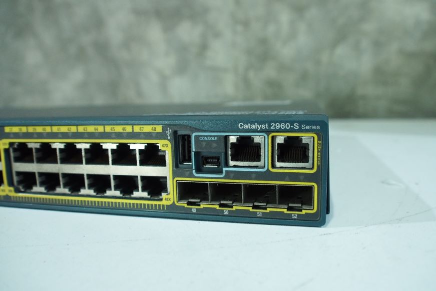 Cisco 2960s-48port 10/100/1000 มือ 2 พร้อมใช้งาน