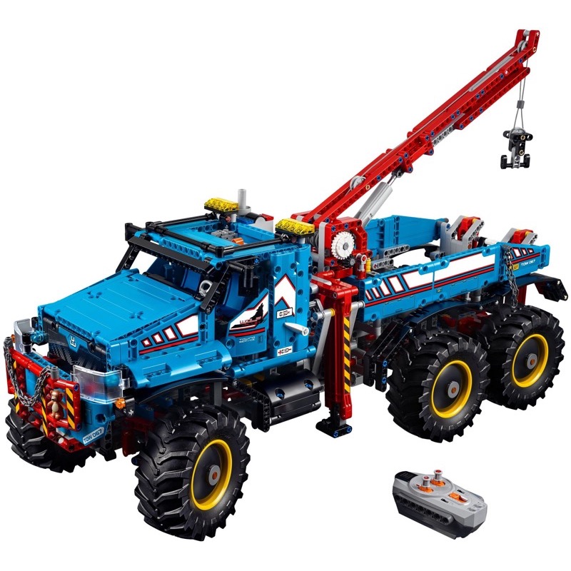 LEGO Technic 42070 6x6 All Terrain Tow Truck