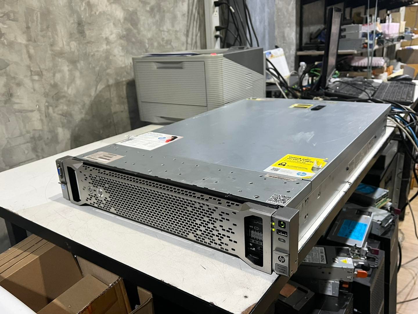 server hp dl380p g8 2cpu 32gb 16Cores มือสองพร้อมใช้งาน