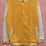 เสื้อแจ็คเก็ตเบสบอลเหลืองแขนขาว