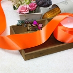 ริบบิ้นผ้าซาตินสีส้ม ม้วน 25 หลา SA017