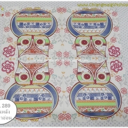 กระดาษแนปกิ้น ลายนกฮูกตัวใหญ่ 1 แผ่นมี 4 ตัว แพทเทิร์นลายผ้า สีฟ้า แดง เขียว ลายดอกไม้ พื้นหลังสีเทาอ่อน Patterned Owl