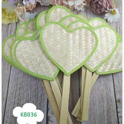 พัดไม้ไผ่สานรูปหัวใจขอบผ้าคอตตอนสีเขียวอ่อนจุดขาว สวยมาก 1ชุด 20 ด้าม, พัดหัวใจ, พัดไม้ไผ่, ขายส่งพัดหัวใจ