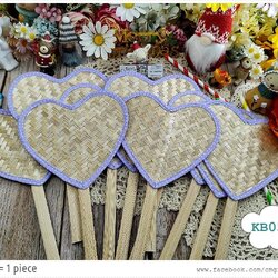 พัดไม้ไผ่สานรูปหัวใจขอบผ้าคอตตอนสีม่วงจุดขาว แบบ 1 ด้าม, พัดหัวใจขอบผ้าลายจุด, พัดหัวใจ, พัดไม้ไผ่, พัดสาน KB054