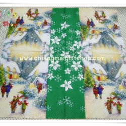กระดาษแนปกิ้น ลายเด็กๆ ในวันคริสต์มาส หิมะตก หมู่บ้าน ขอบสีเขียว