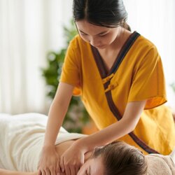 สติ๊กเกอร์ติดกระจกร้านนวด สปาไทย (ไม่มีลายกรอบ) ST-2025-SPA2(001-020)-80x120cm