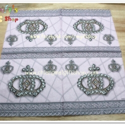 กระดาษแนปกิ้น กระดาษแนปกิ้น ลายมงกุฎเพชร พื้นหลังสีเทาอ่อน